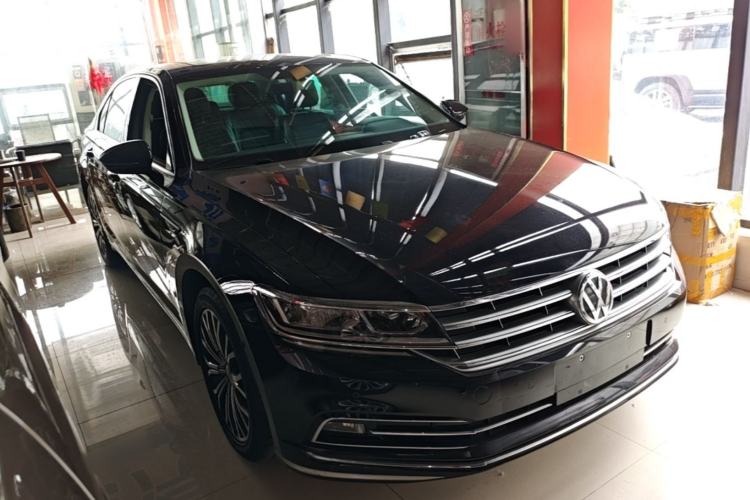 Used Volkswagen Phideon 2018 Revised Version 380TSI Two-Wheel Drive Business Edition Front Right 45 Deg