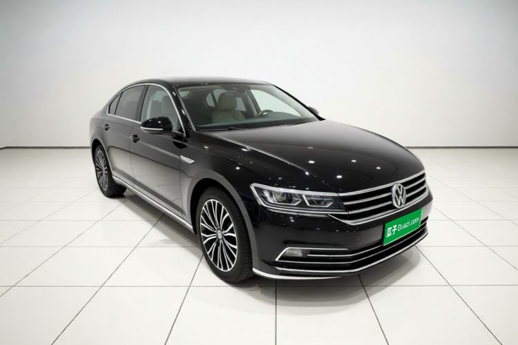 Used Volkswagen Phideon 2018 Revised Version 380TSI Two-Wheel Drive Business Edition Front Right 45 Deg