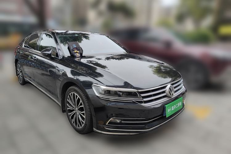 Used Volkswagen Phideon 2018 Revised Version 380TSI Two-Wheel Drive Business Edition Front Right 45 Deg