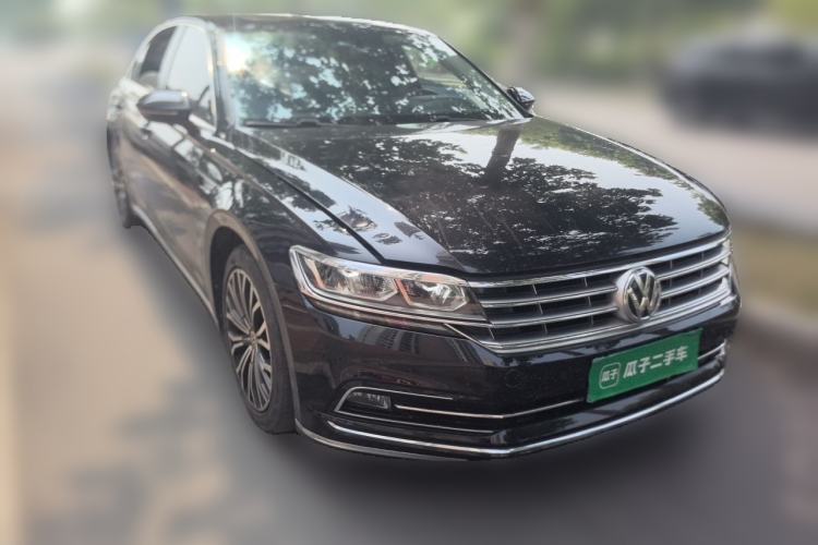 Used Volkswagen Phideon 2018 380TSI Two-Wheel Drive Business Edition Front Right 45 Deg