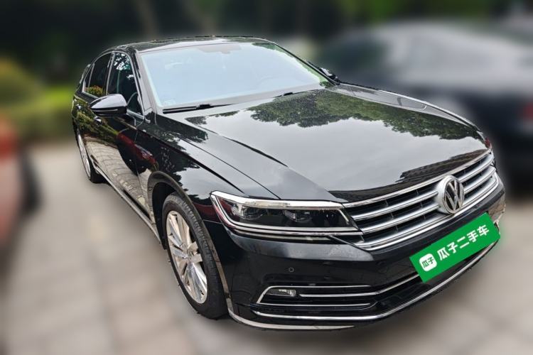 Used Volkswagen Phideon 2018 380TSI Two-Wheel-Drive Flagship Edition Front Right 45 Deg