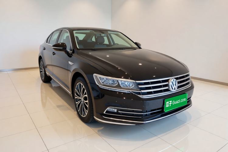 Used Volkswagen Phideon 2018 Revised Version 380TSI Two-Wheel Drive Business Edition Front Right 45 Deg