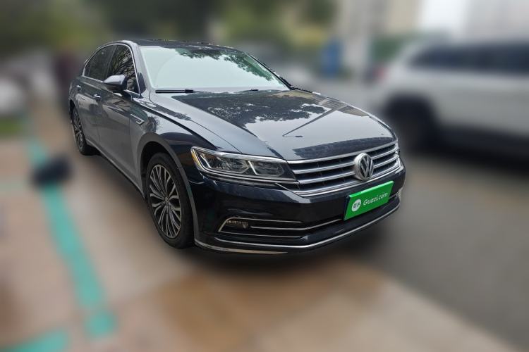 Used Volkswagen Phideon 2018 Revised Version 380TSI Two-Wheel Drive Business Edition Front Right 45 Deg
