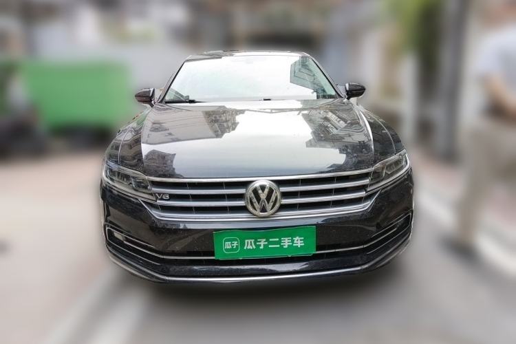Used Volkswagen Phideon 2018 Revised Version 380TSI Two-Wheel Drive Business Edition Front
