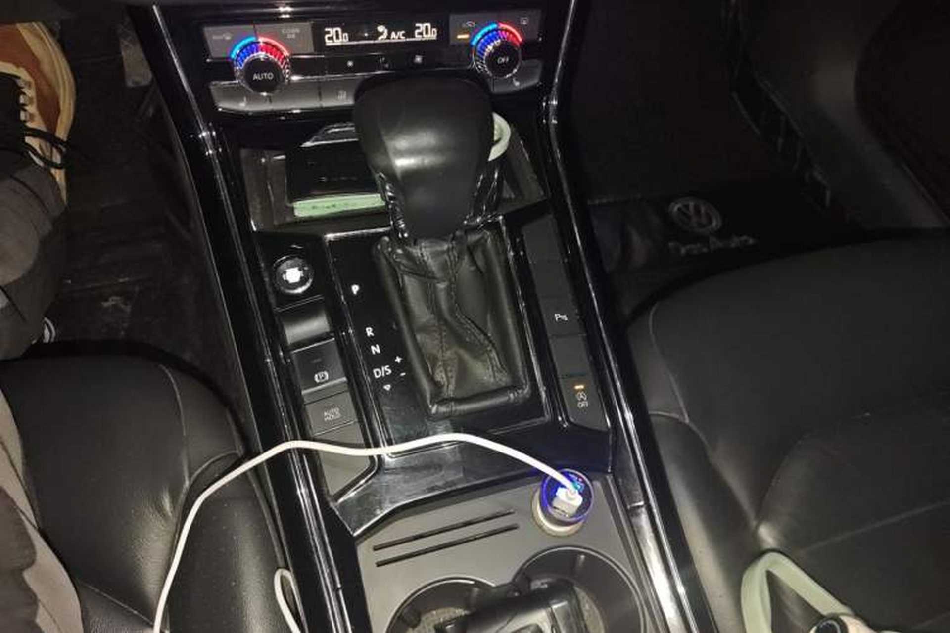Used Volkswagen Phideon 2018 Revised Version 380TSI Two-Wheel Drive Business Edition Gear Lever