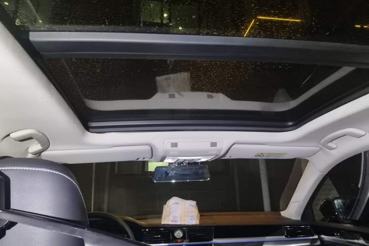 Used Volkswagen Phideon 2018 Revised Version 380TSI Two-Wheel Drive Business Edition Headliner