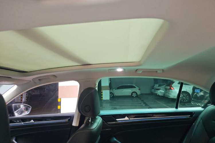Used Volkswagen Phideon 2018 Revised Version 380TSI Two-Wheel Drive Business Edition Headliner