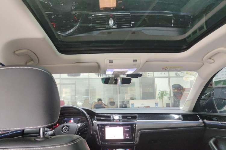 Used Volkswagen Phideon 2018 Revised Version 380TSI Two-Wheel Drive Business Edition Headliner