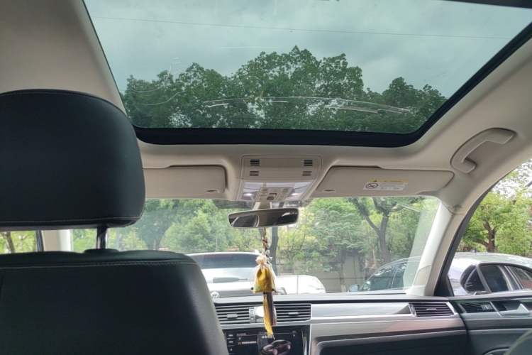 Used Volkswagen Phideon 2018 Revised Version 380TSI Two-Wheel Drive Business Edition Headliner