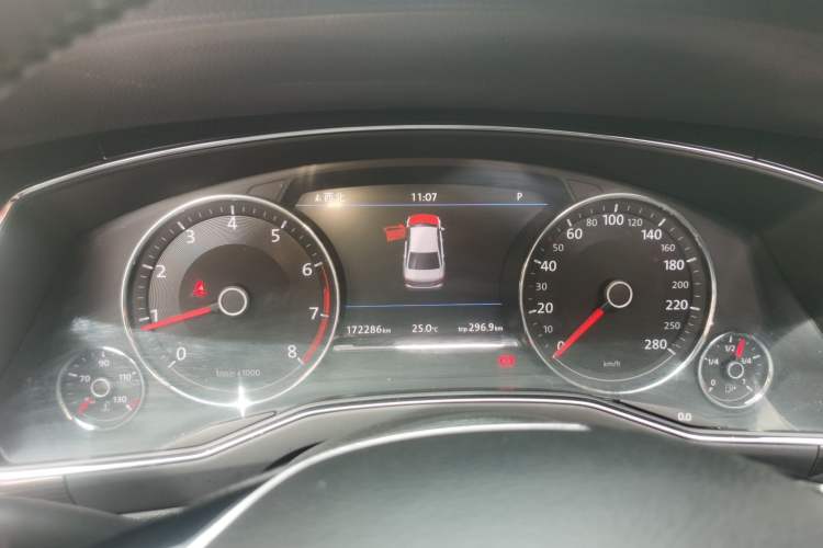 Used Volkswagen Phideon 2018 Revised Version 380TSI Two-Wheel Drive Business Edition Instrument Cluster