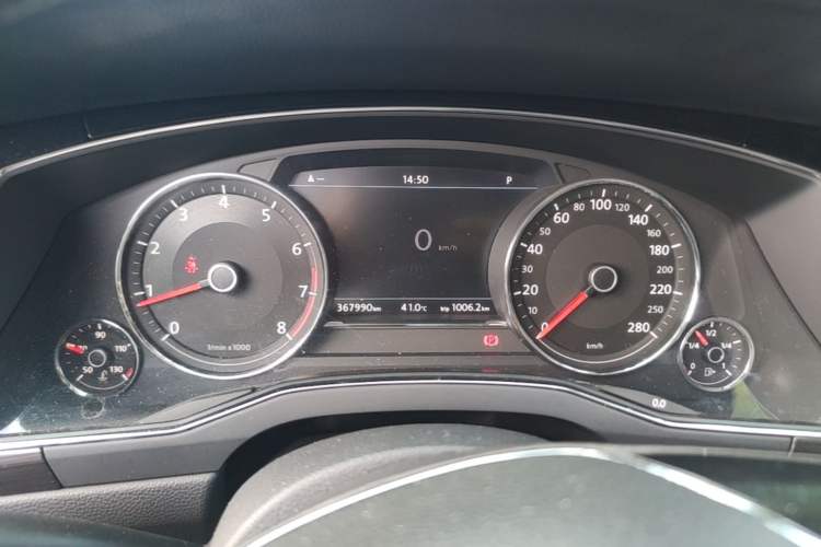 Used Volkswagen Phideon 2018 Revised Version 380TSI Two-Wheel Drive Business Edition Instrument Cluster