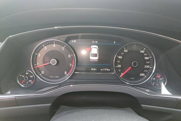 Used Volkswagen Phideon 2018 380TSI Two-Wheel-Drive Flagship Edition Instrument Cluster