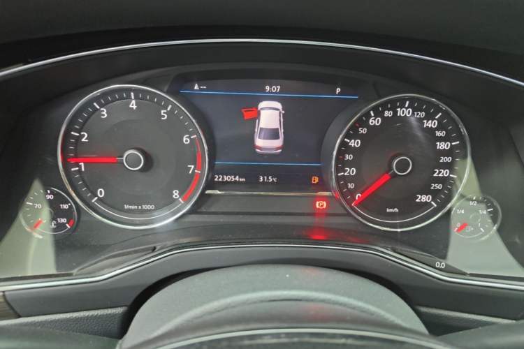 Used Volkswagen Phideon 2018 Revised Version 380TSI Two-Wheel Drive Business Edition Instrument Cluster