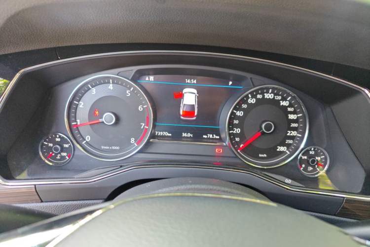 Used Volkswagen Phideon 2018 Revised Version 380TSI Two-Wheel Drive Business Edition Instrument Cluster