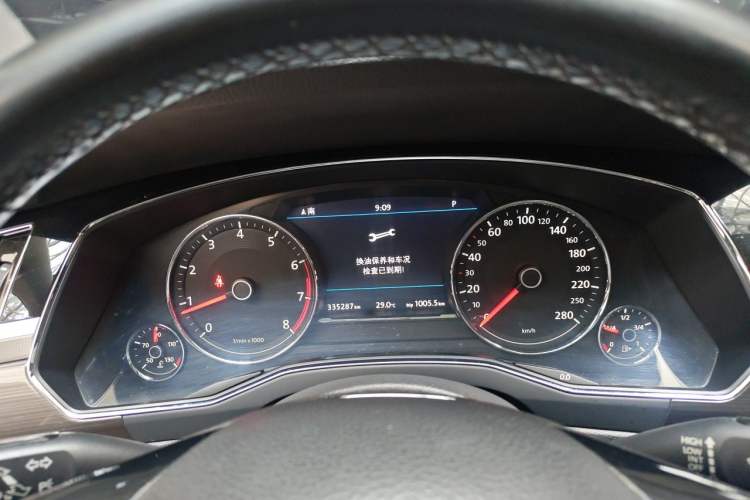 Used Volkswagen Phideon 2018 Revised Version 380TSI Two-Wheel Drive Business Edition Instrument Cluster