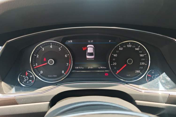 Used Volkswagen Phideon 2018 Revised Version 380TSI Two-Wheel Drive Business Edition Instrument Cluster