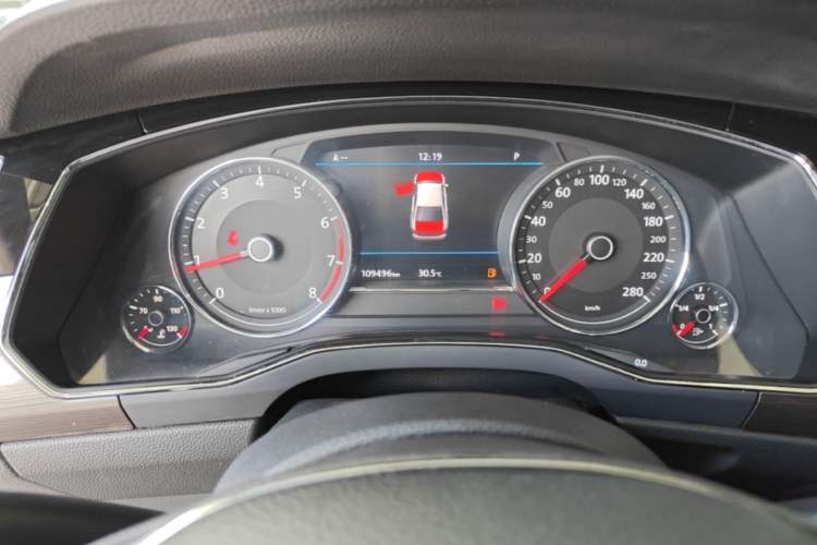 Used Volkswagen Phideon 2018 Revised Version 380TSI Two-Wheel Drive Business Edition Instrument Cluster