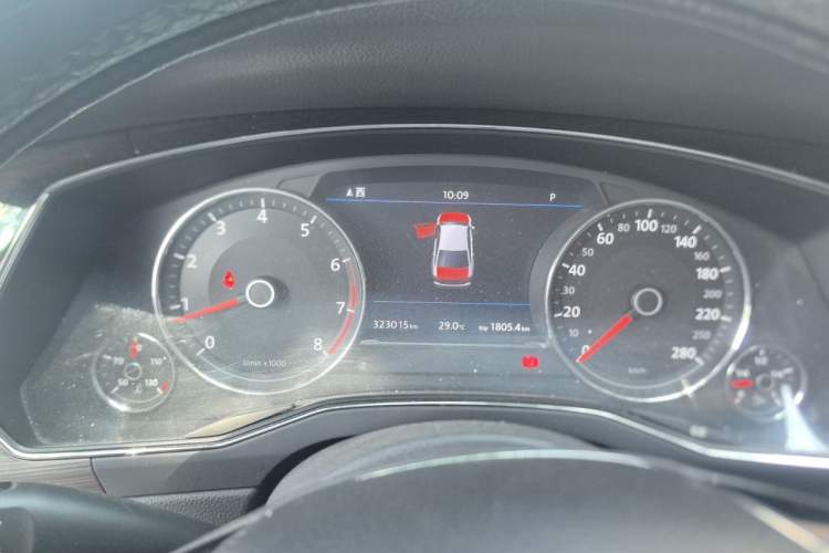 Used Volkswagen Phideon 2018 380TSI Two-Wheel Drive Business Edition Instrument Cluster