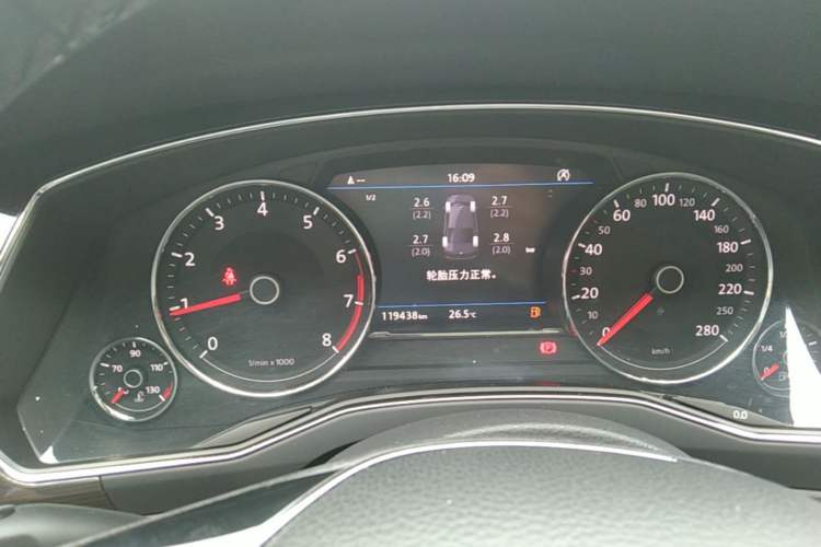 Used Volkswagen Phideon 2018 Revised Version 380TSI Two-Wheel Drive Business Edition Instrument Cluster