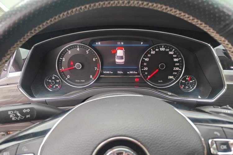 Used Volkswagen Phideon 2018 Revised Version 380TSI Two-Wheel Drive Business Edition Instrument Cluster