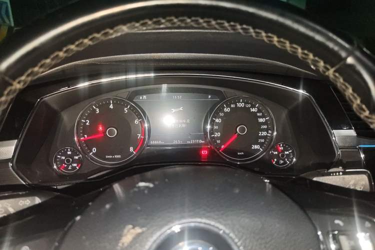 Used Volkswagen Phideon 2018 380TSI Two-Wheel Drive Business Edition Instrument Cluster