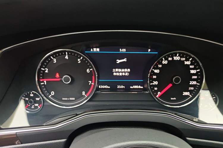 Used Volkswagen Phideon 2018 380TSI Two-Wheel-Drive Flagship Edition Instrument Cluster