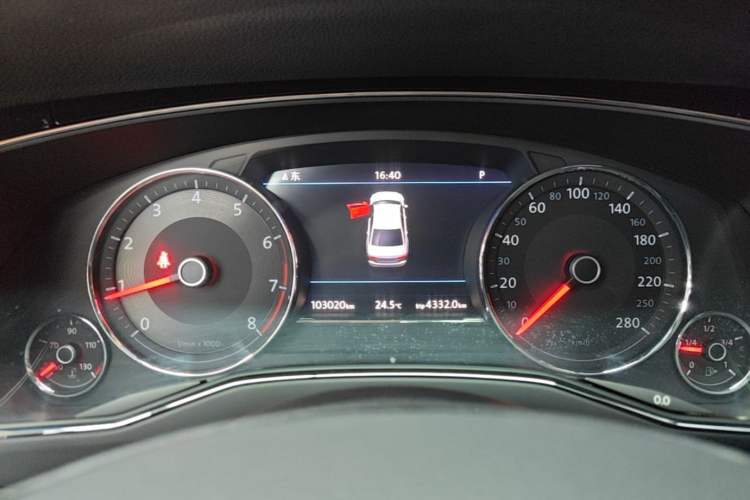 Used Volkswagen Phideon 2018 Revised Version 380TSI Two-Wheel-Drive Flagship Edition Instrument Cluster