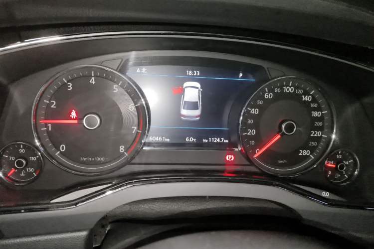 Used Volkswagen Phideon 2018 Revised Version 380TSI Two-Wheel Drive Business Edition Instrument Cluster