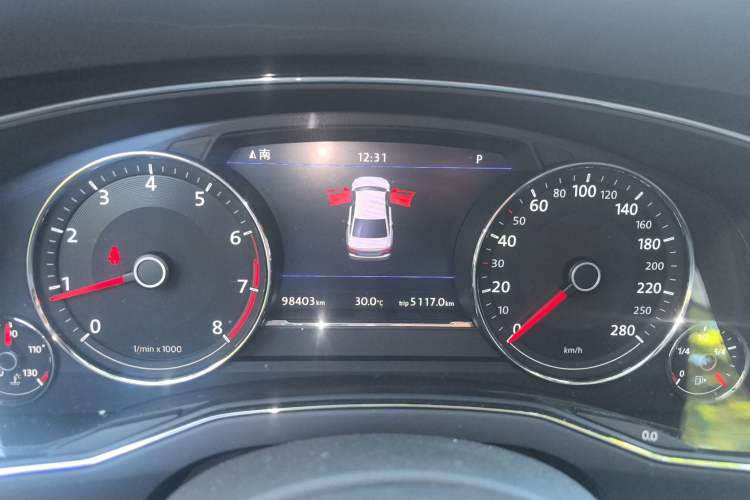 Used Volkswagen Phideon 2018 Revised Version 380TSI Two-Wheel Drive Business Edition Instrument Cluster