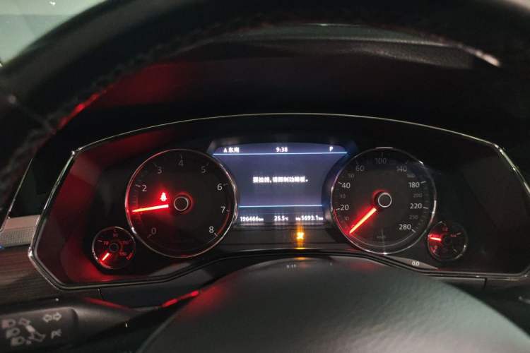 Used Volkswagen Phideon 2018 Revised Version 380TSI Two-Wheel Drive Business Edition Instrument Cluster