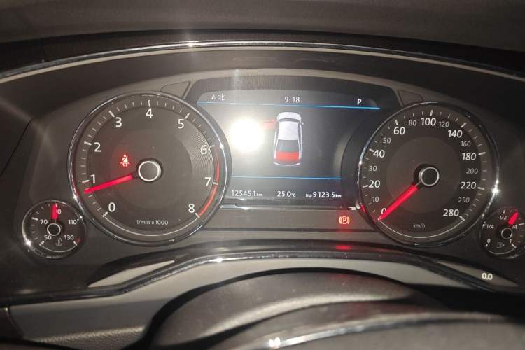 Used Volkswagen Phideon 2018 Revised Version 380TSI Two-Wheel Drive Business Edition Instrument Cluster