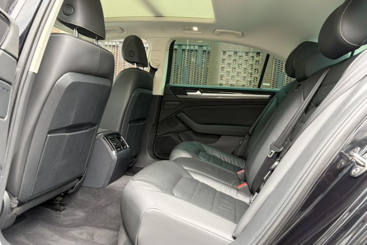 Used Volkswagen Phideon 2018 Revised Version 380TSI Two-Wheel Drive Business Edition
