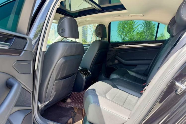 Used Volkswagen Phideon 2018 Revised Version 380TSI Two-Wheel Drive Business Edition Interior 2