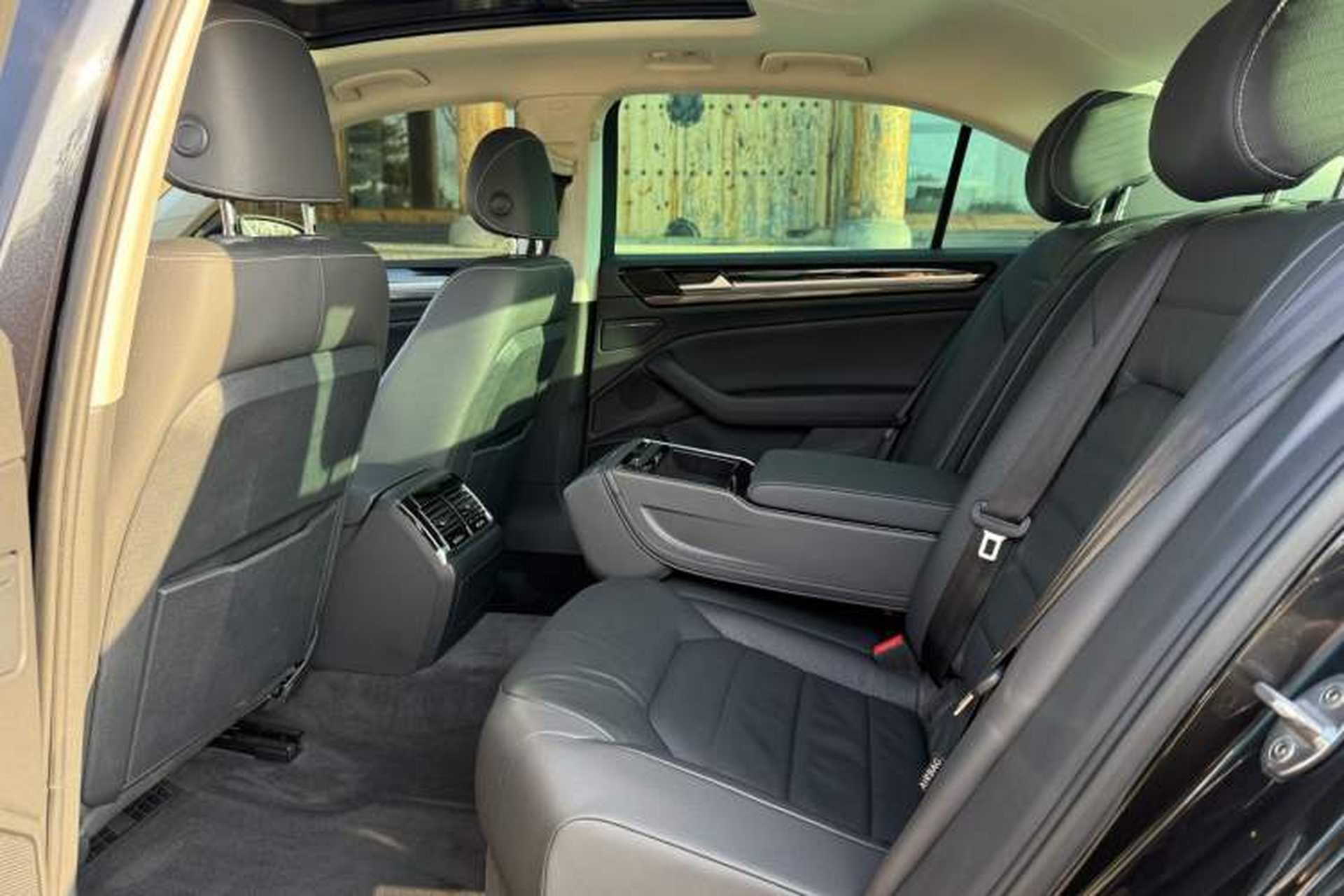 Used Volkswagen Phideon 2018 Revised Version 380TSI Two-Wheel Drive Business Edition Interior 3