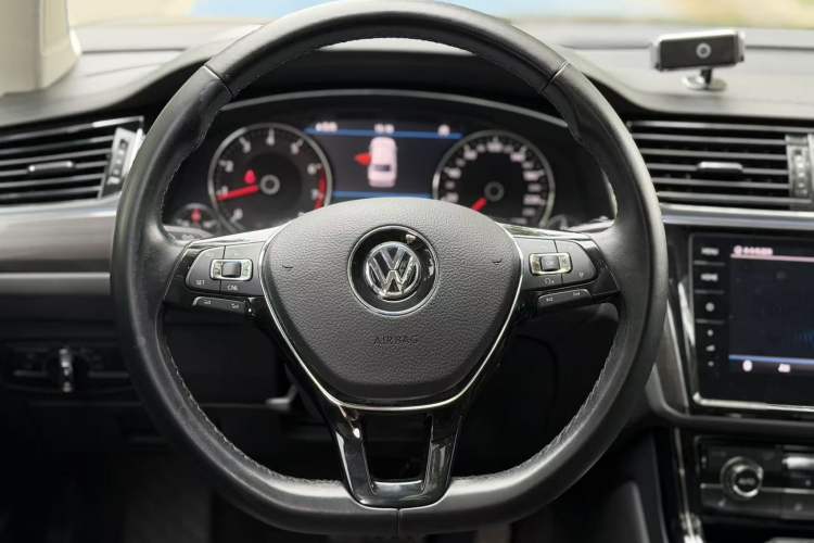 Used Volkswagen Phideon 2018 Revised Version 380TSI Two-Wheel Drive Business Edition Interior 6