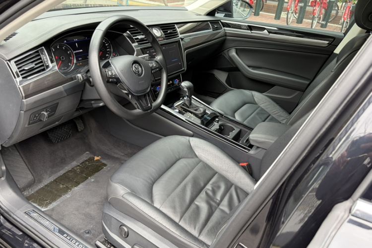 Used Volkswagen Phideon 2018 Revised Version 380TSI Two-Wheel Drive Business Edition
