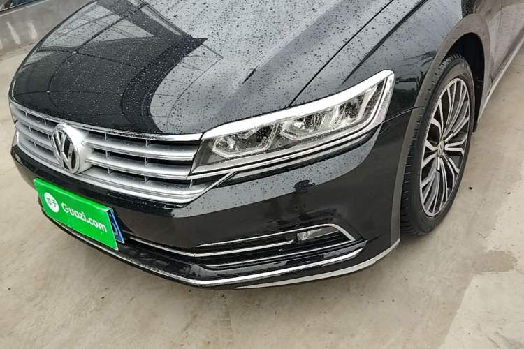 Used Volkswagen Phideon 2018 Revised Version 380TSI Two-Wheel Drive Business Edition Left Front Headlight