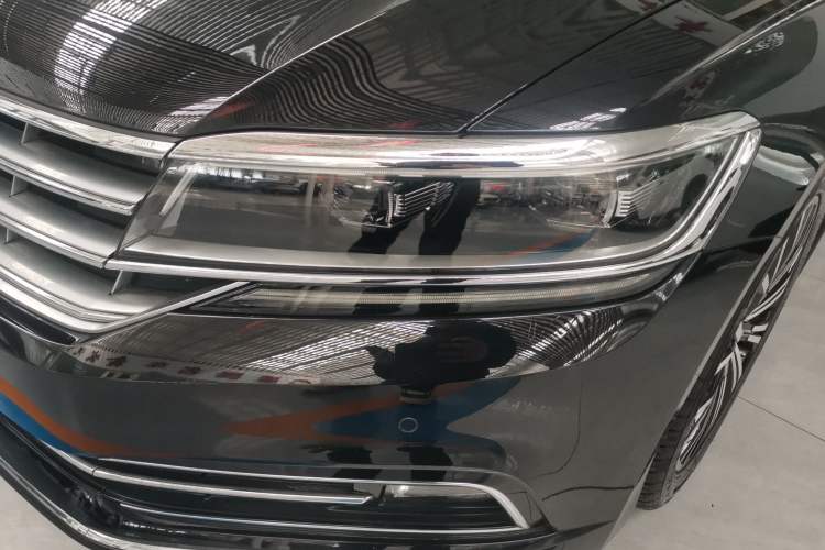 Used Volkswagen Phideon 2018 Revised Version 380TSI Two-Wheel Drive Business Edition Left Front Headlight
