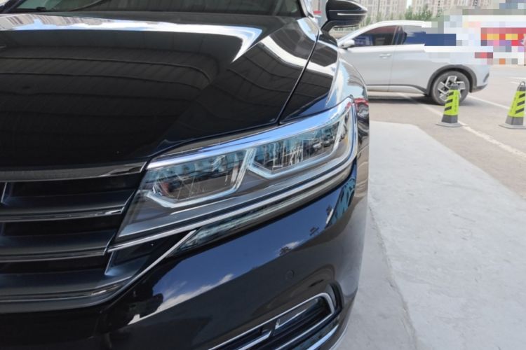 Used Volkswagen Phideon 2018 Revised Version 380TSI Two-Wheel Drive Business Edition Left Front Headlight