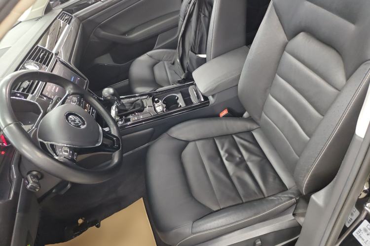 Used Volkswagen Phideon 2018 Revised Version 380TSI Two-Wheel Drive Business Edition
