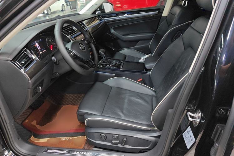 Used Volkswagen Phideon 2018 Revised Version 380TSI Two-Wheel-Drive Flagship Edition Left Front Seat