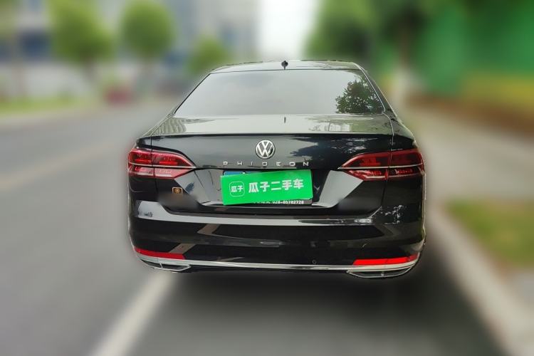 Used Volkswagen Phideon 2018 Revised Version 380TSI Two-Wheel Drive Business Edition Rear