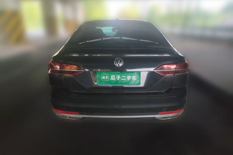 Used Volkswagen Phideon 2018 Revised Version 380TSI Two-Wheel Drive Business Edition Rear
