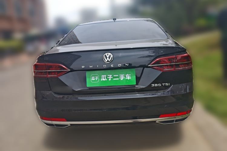 Used Volkswagen Phideon 2018 Revised Version 380TSI Two-Wheel Drive Business Edition Rear
