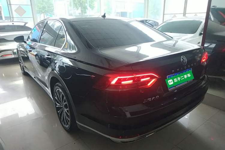 Used Volkswagen Phideon 2018 Revised Version 380TSI Two-Wheel Drive Business Edition Rear Left 45 Deg