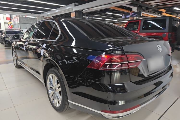 Used Volkswagen Phideon 2018 Revised Version 380TSI Two-Wheel-Drive Flagship Edition Rear Left 45 Deg