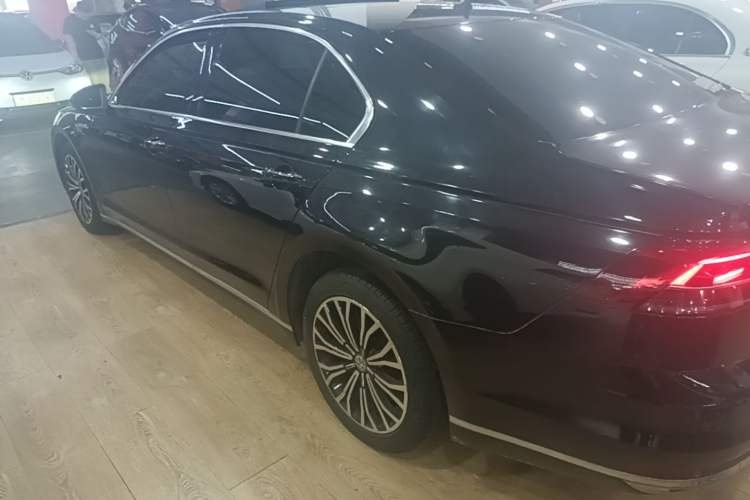 Used Volkswagen Phideon 2018 Revised Version 380TSI Two-Wheel Drive Business Edition Rear Left 45 Deg