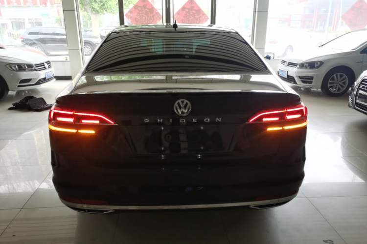 Used Volkswagen Phideon 2018 Revised Version 380TSI Two-Wheel Drive Business Edition Rear