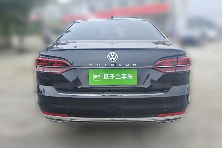 Used Volkswagen Phideon 2018 Revised Version 380TSI Two-Wheel Drive Business Edition Rear