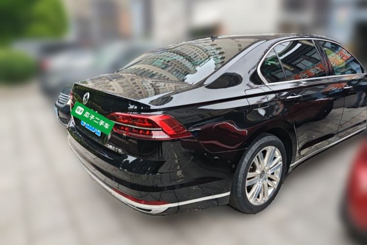 Used Volkswagen Phideon 2018 380TSI Two-Wheel-Drive Flagship Edition Rear Right 45 Deg